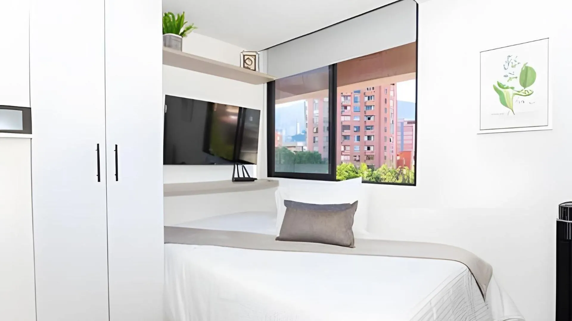 81 Living Apartment Medellin 0*,  Colombia
