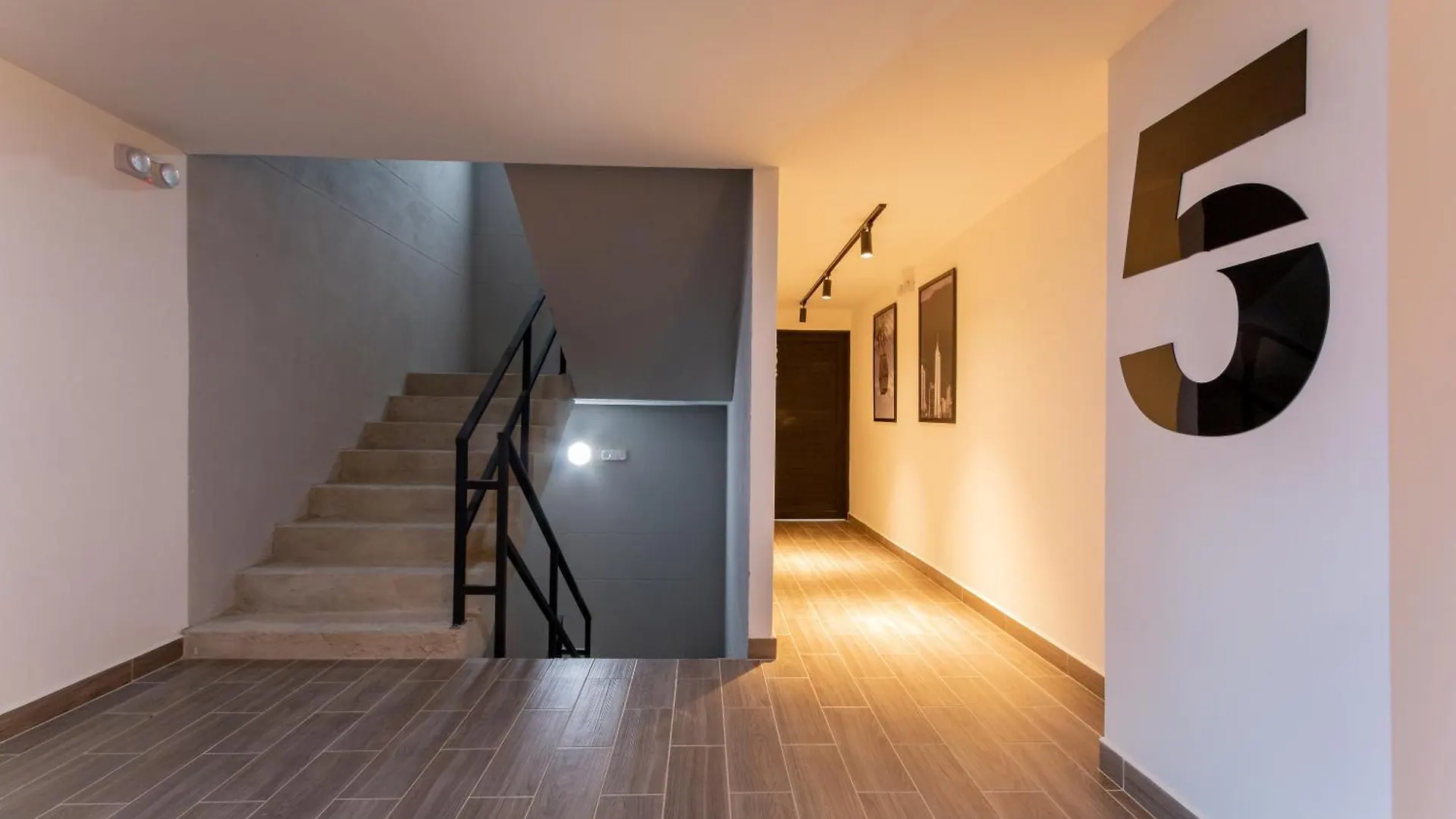81 Living Apartment Medellin Colombia