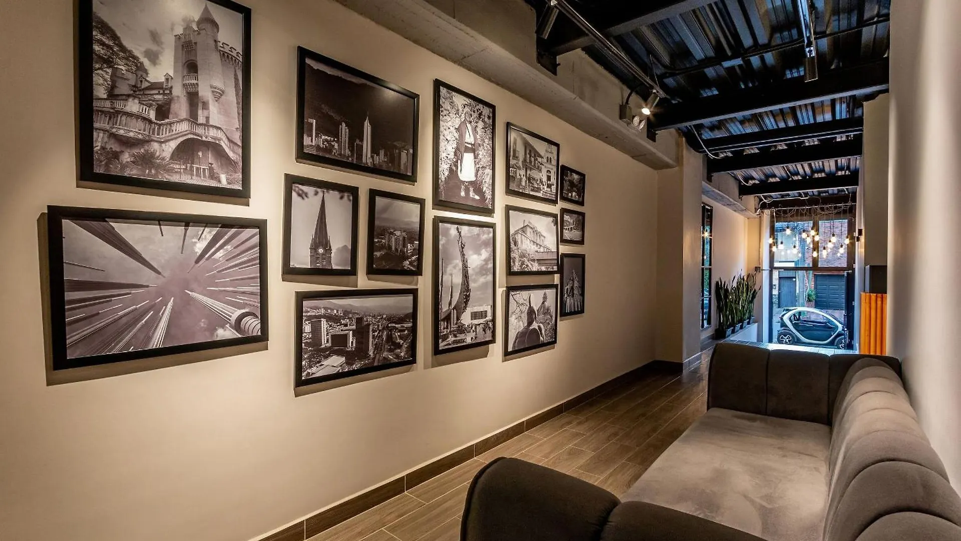 81 Living Apartment Medellin Colombia